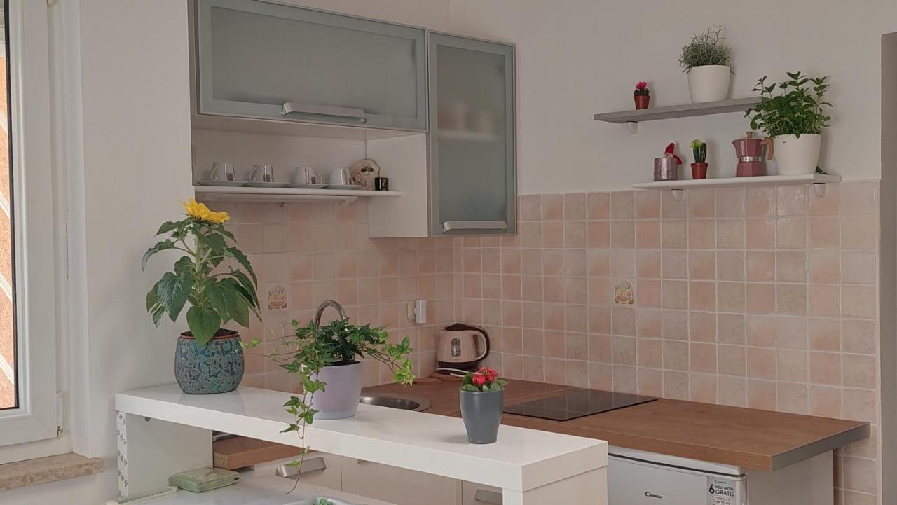 Studio 7Even Ground Floor プーラ エクステリア 写真